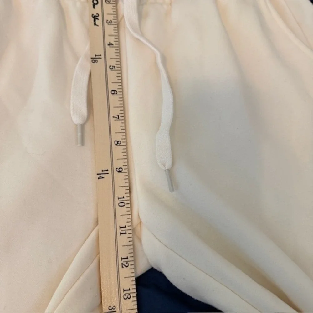 Fabletics Weekend Baggy Jogger Pants Ivory Drawstring Elastic Size Medium - Picture 7 of 9